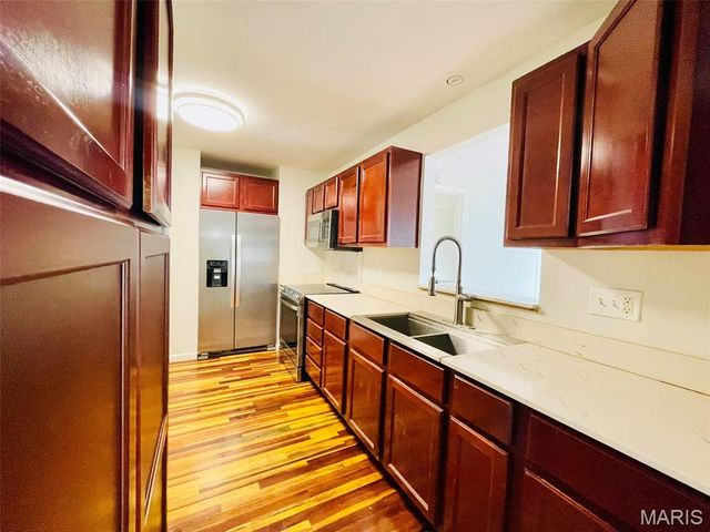 2700 Bacon Street, St Louis, MO 63106