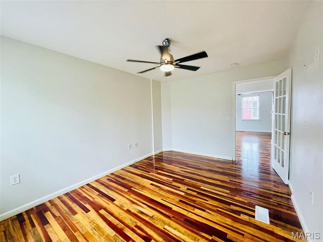 2700 Bacon Street, St Louis, MO 63106