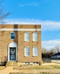 2700 Bacon Street, St Louis, MO 63106