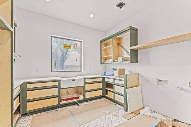 8109 Kuhn DR, Austin, TX 78736