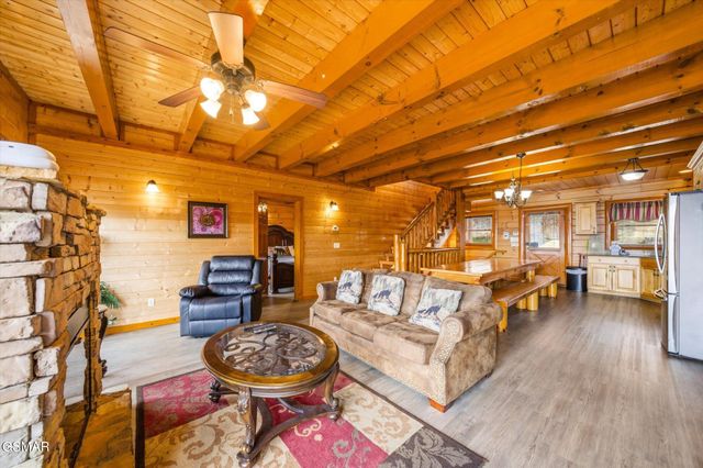 1707 High Rock Way, Sevierville, TN 37862