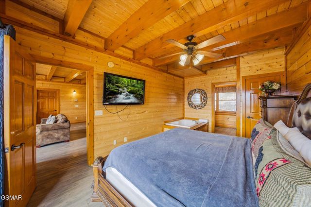 1707 High Rock Way, Sevierville, TN 37862