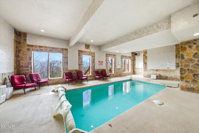 1707 High Rock Way, Sevierville, TN 37862