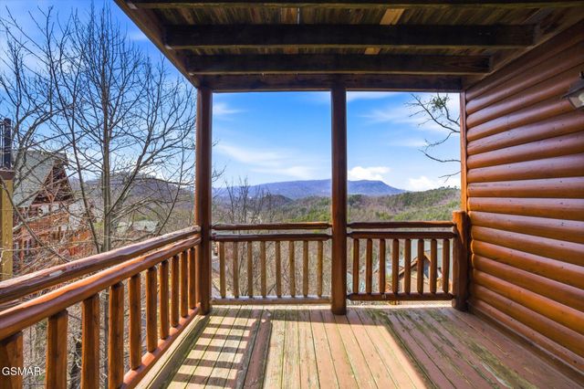 1707 High Rock Way, Sevierville, TN 37862