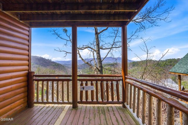 1707 High Rock Way, Sevierville, TN 37862