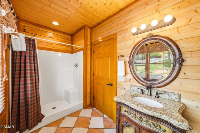 1707 High Rock Way, Sevierville, TN 37862