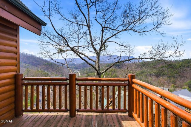 1707 High Rock Way, Sevierville, TN 37862