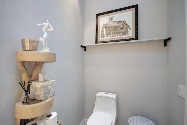 11418 Coloma Rd, Gold River, CA 95670