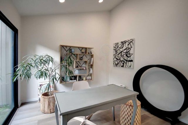 11418 Coloma Rd, Gold River, CA 95670