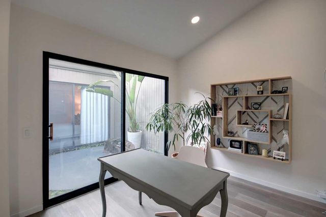 11418 Coloma Rd, Gold River, CA 95670