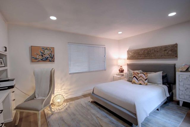 11418 Coloma Rd, Gold River, CA 95670