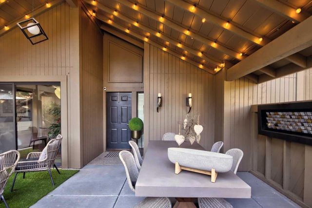 11418 Coloma Rd, Gold River, CA 95670