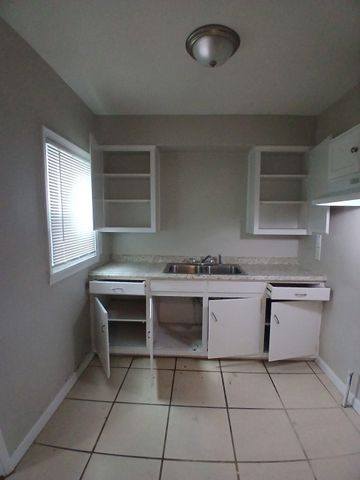 3693 TUTWILER AVE, Memphis, TN 38122