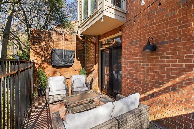 63 Willow Glen, Sandy Springs, GA 30342