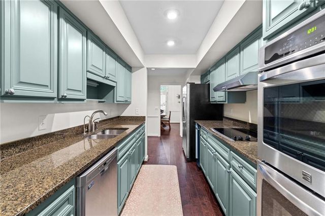 63 Willow Glen, Sandy Springs, GA 30342