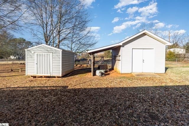2301 Rolling Green Road, Anderson, SC 29621