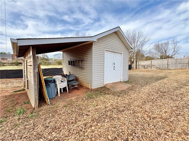 2301 Rolling Green Road, Anderson, SC 29621