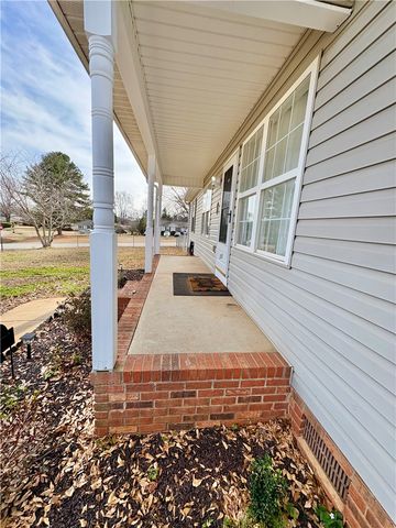 2301 Rolling Green Road, Anderson, SC 29621