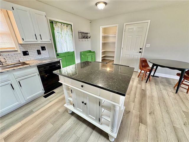 2301 Rolling Green Road, Anderson, SC 29621