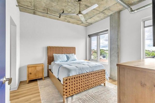 4141 Pennsylvania Avenue 304, Kansas City, MO 64111