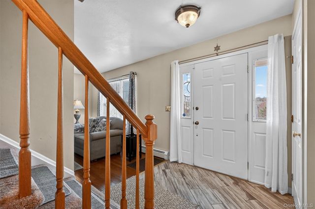 6 Rutland Lane, Newburgh, NY 12550