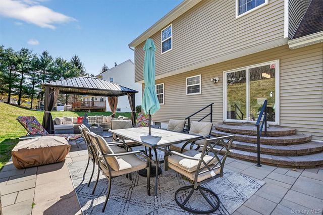 6 Rutland Lane, Newburgh, NY 12550