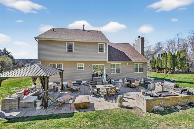 6 Rutland Lane, Newburgh, NY 12550