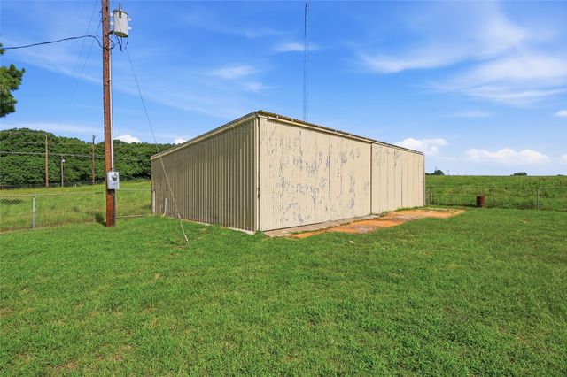 11138 Fm 901, Sadler, TX 76264