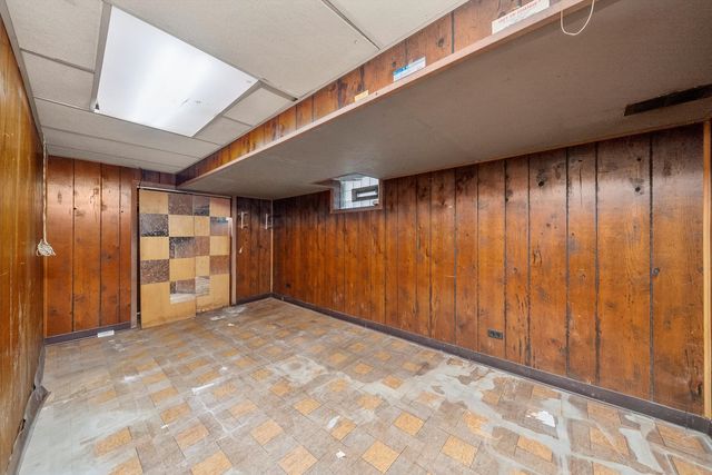 2044 W 69th Street, Chicago, IL 60636