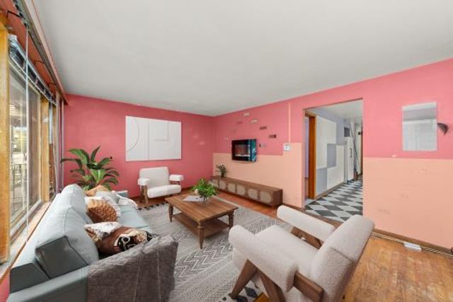 2044 W 69th Street, Chicago, IL 60636