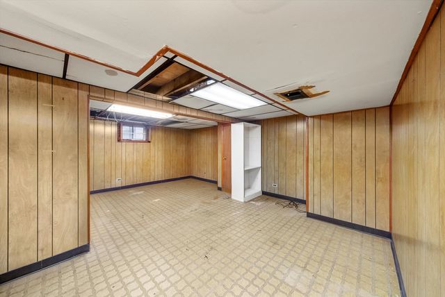 2044 W 69th Street, Chicago, IL 60636