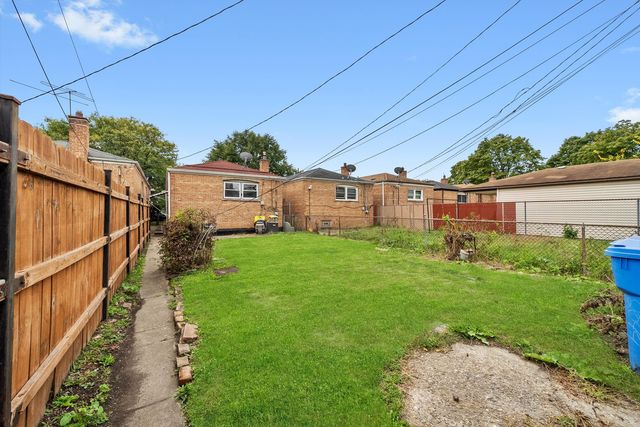 2044 W 69th Street, Chicago, IL 60636