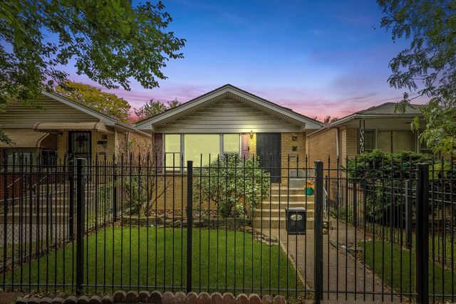 2044 W 69th Street, Chicago, IL 60636