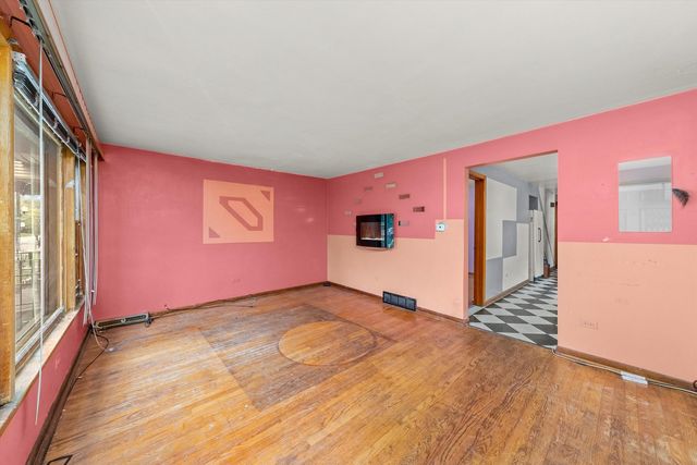 2044 W 69th Street, Chicago, IL 60636