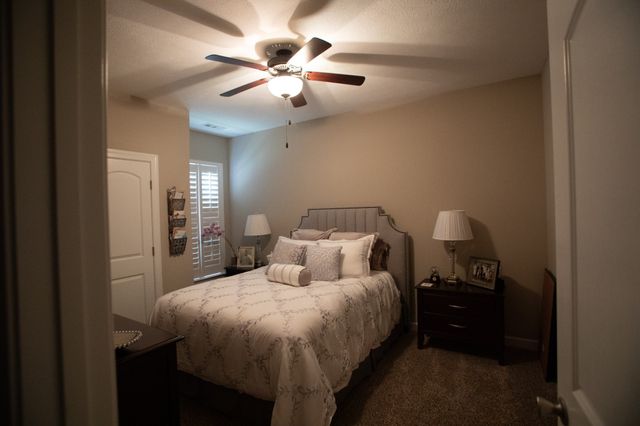 1103 S McMahan Dr, Gallatin, TN 37066