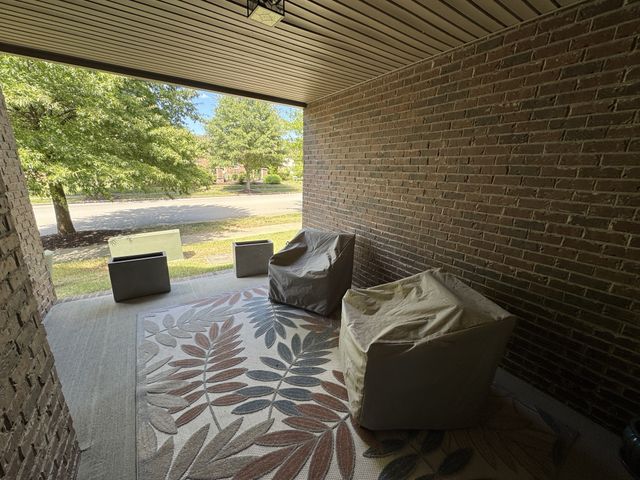 1103 S McMahan Dr, Gallatin, TN 37066