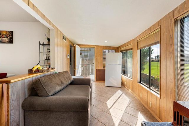 381 Olympia Way, Hemet, CA 92543