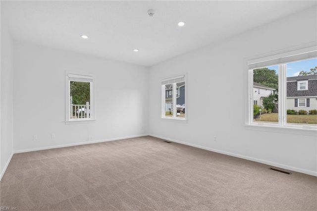 414 Pinewood DR, Virginia Beach, VA 23451