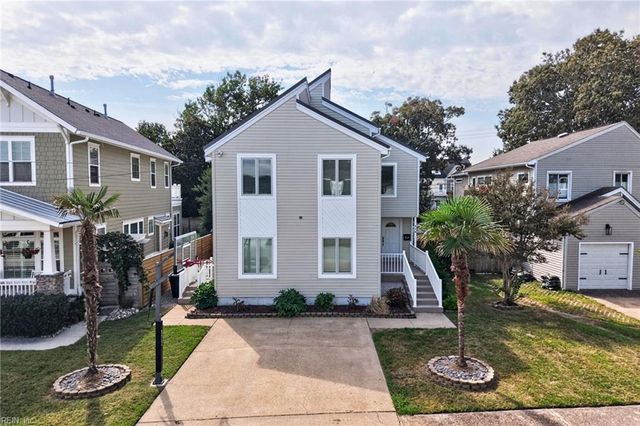 414 Pinewood DR, Virginia Beach, VA 23451