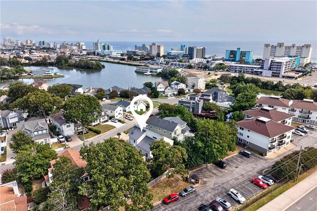 414 Pinewood DR, Virginia Beach, VA 23451