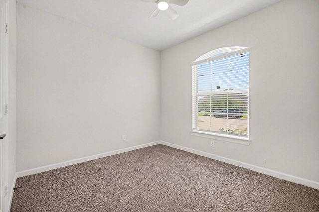 13718 Gaff Rig Drive, Texas City, TX 77539