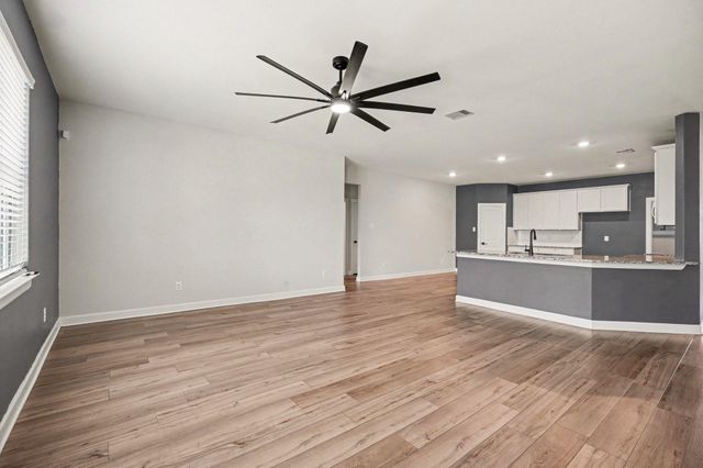 13718 Gaff Rig Drive, Texas City, TX 77539