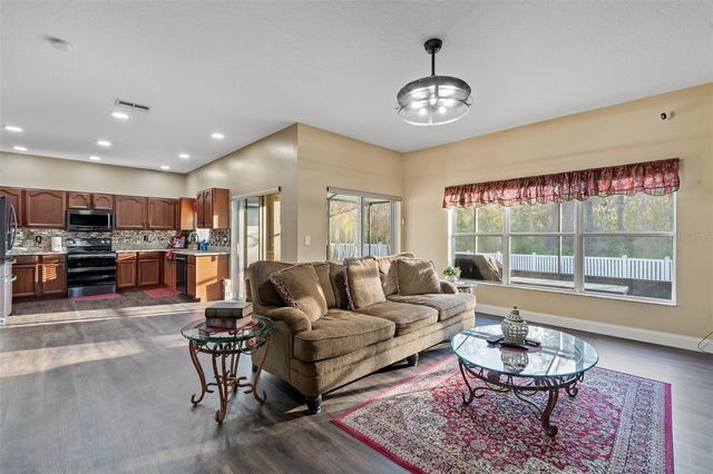 11012 OYSTER BAY CIRCLE, New Port Richey, FL 34654