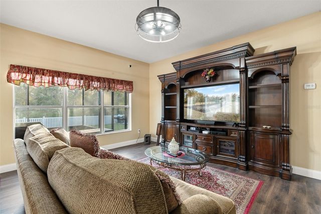 11012 OYSTER BAY CIRCLE, New Port Richey, FL 34654