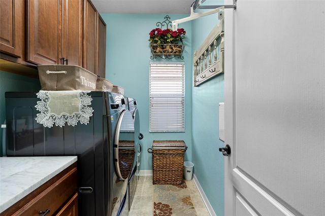 11012 OYSTER BAY CIRCLE, New Port Richey, FL 34654