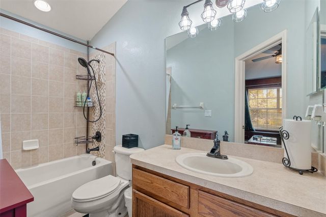 11012 OYSTER BAY CIRCLE, New Port Richey, FL 34654