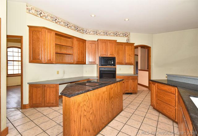 9311 E 16th Street, Tulsa, OK 74112