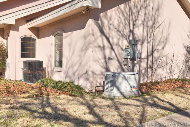 9311 E 16th Street, Tulsa, OK 74112