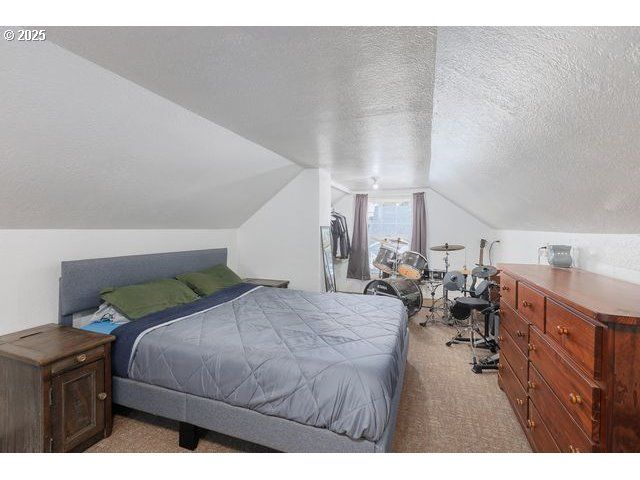 2303 LONG St, Sweet Home, OR 97386