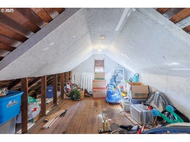 2303 LONG St, Sweet Home, OR 97386